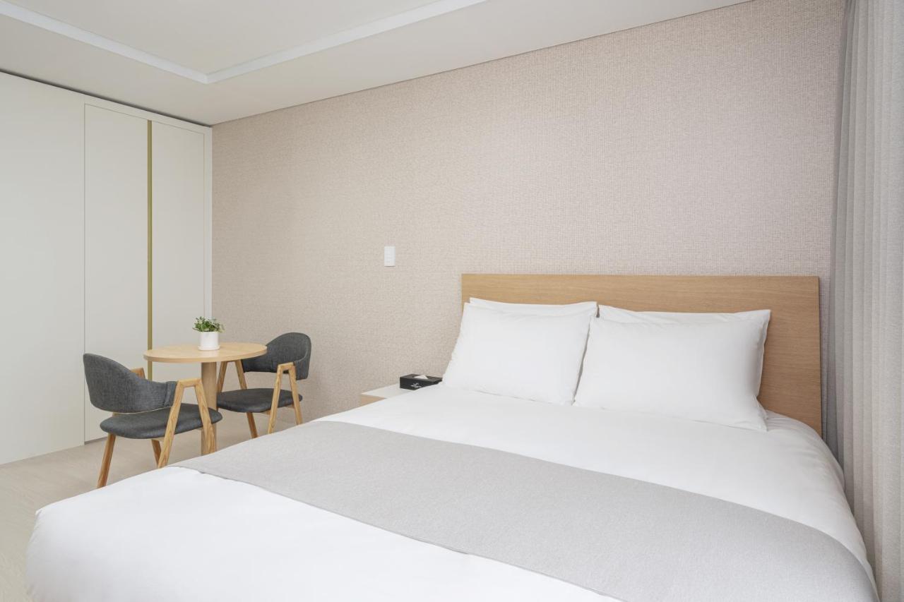 Centummark Hotel Янъян Экстерьер фото